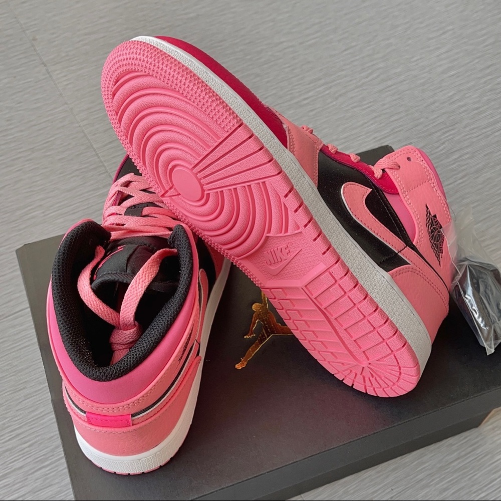 Nike Air Jordan 1 Mid 💞Coral Chalk💖 - Picture 3 of 4